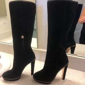 BCBGMaxAzria Black suede Heeled Boots